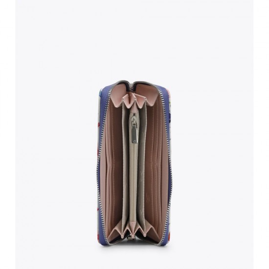 BAG WOMAN