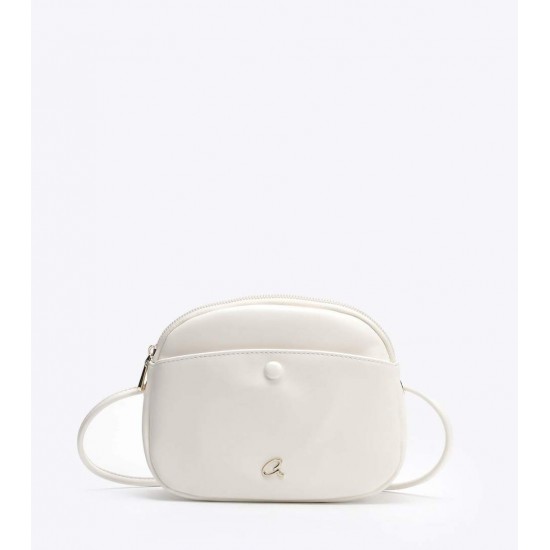 BAG WOMAN