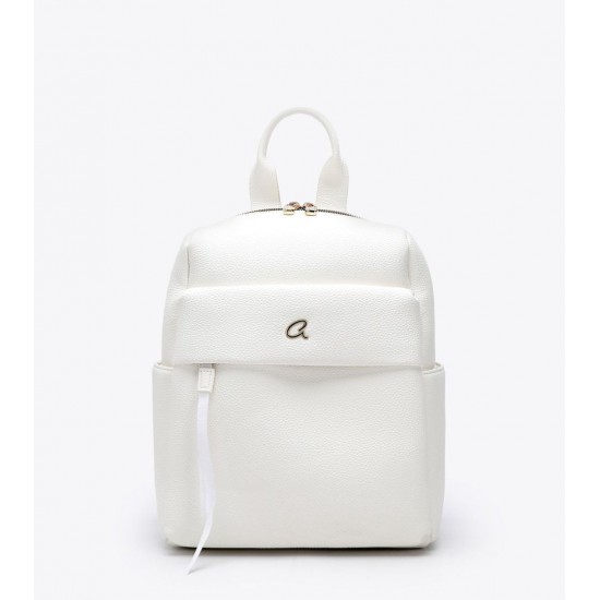 BAG WOMAN