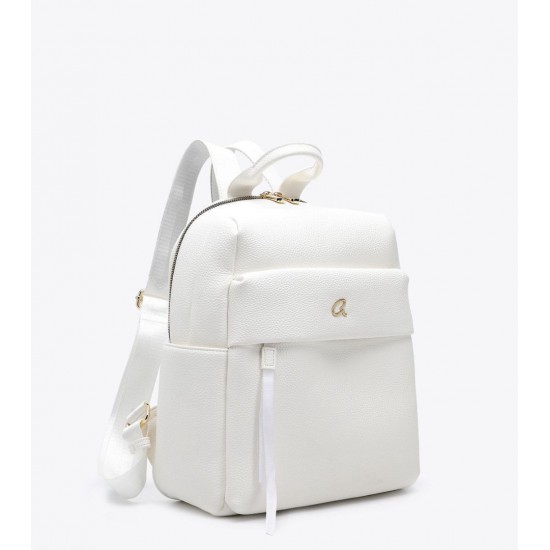 BAG WOMAN