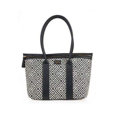 BAG WOMAN