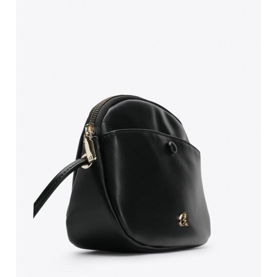 BAG WOMAN